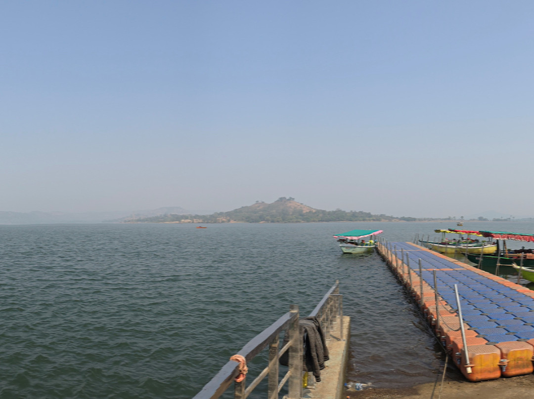 Dudhni Lake-锡尔瓦萨必去景点