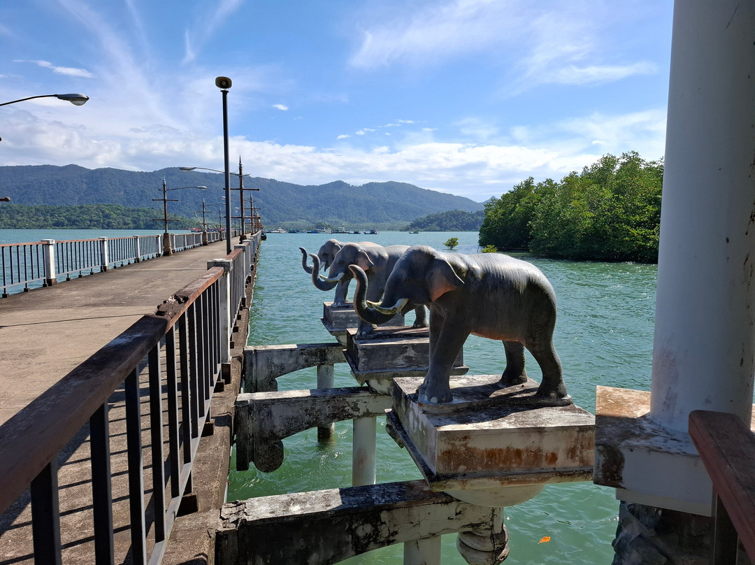 Salak Pet Bay-象岛必去景点