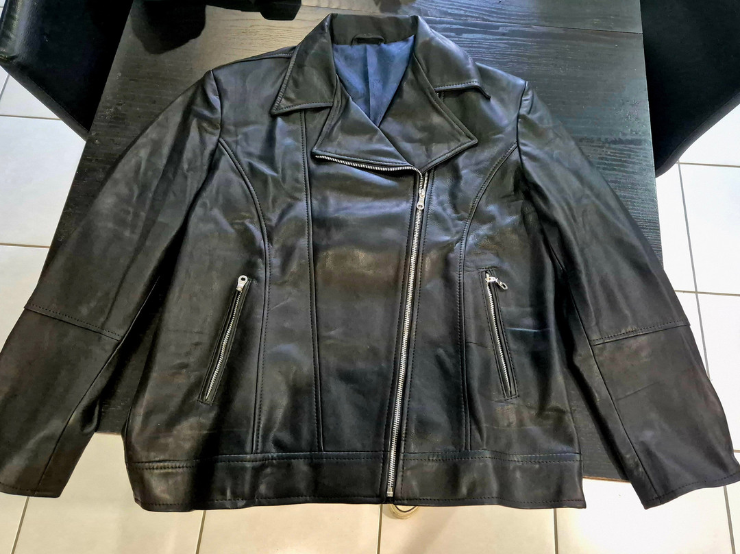 RU BY . RU BY Leather Shop-会安必去景点