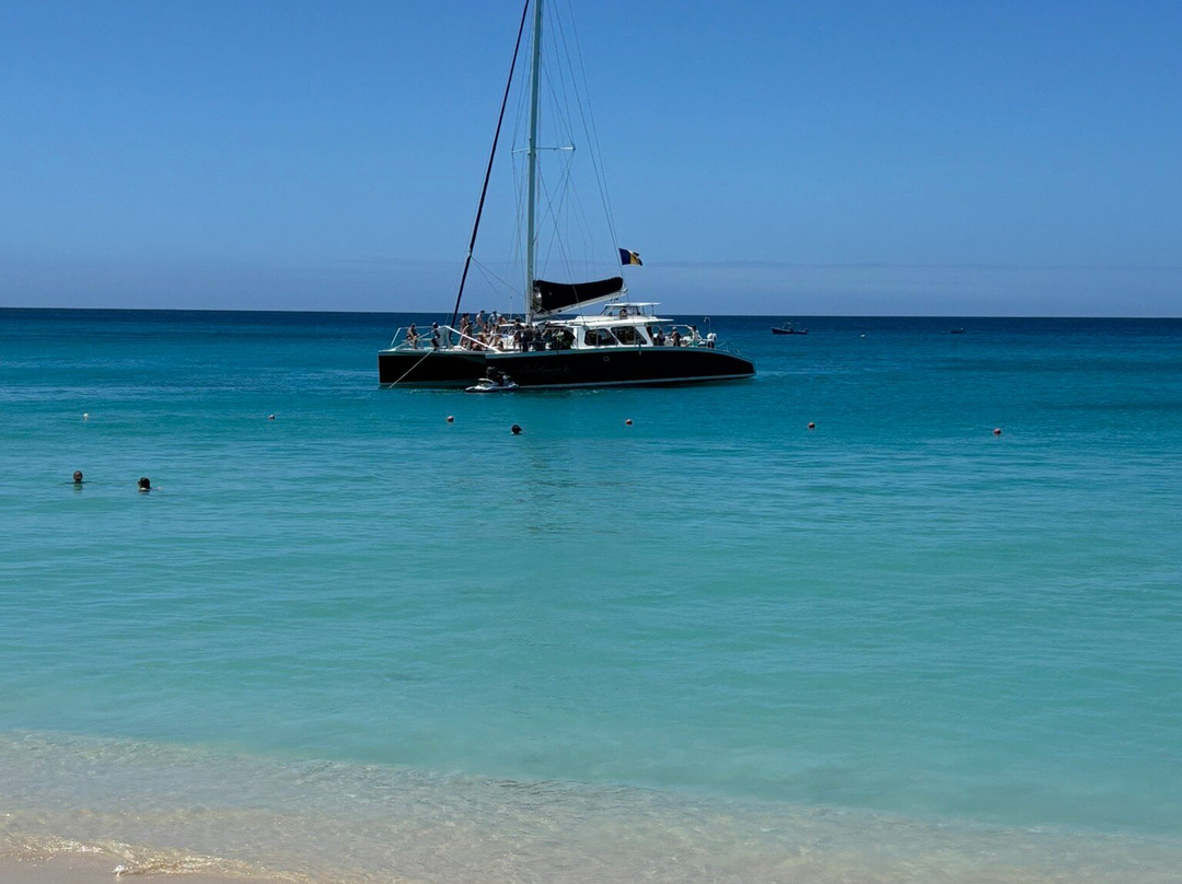 Jerry The Beach Man Sun Loungers-Paynes Bay必去景点