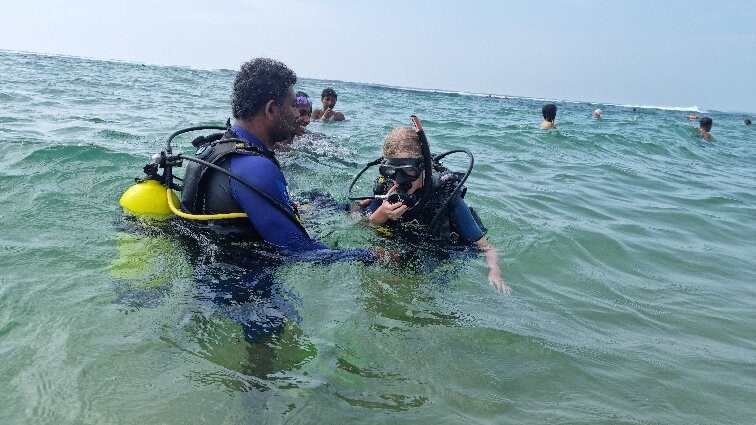 International Diving School景点图片