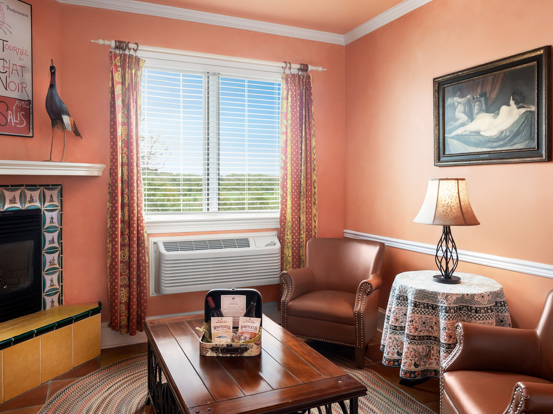 L'auberge Provencale Inn & Restaurant主图