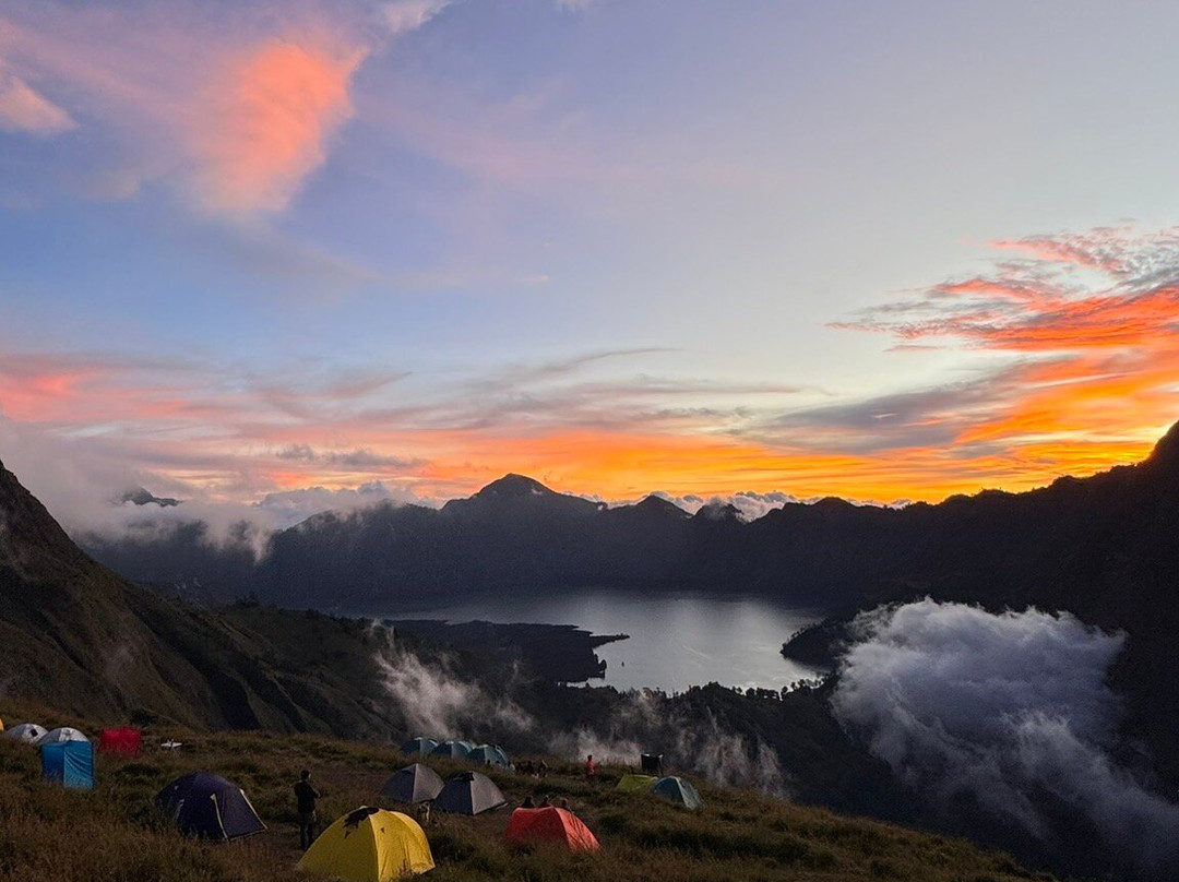 Trekking Rinjani Adventures景点图片