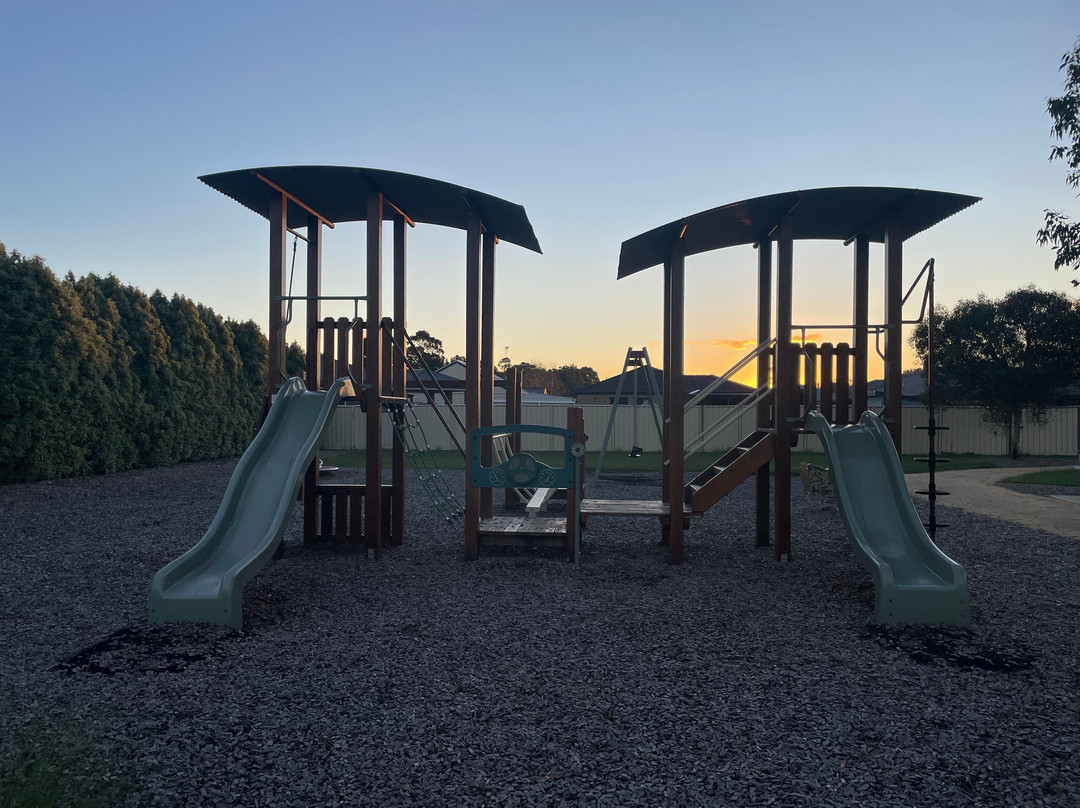 Swan Park Reserve Playground-Stratford必去景点