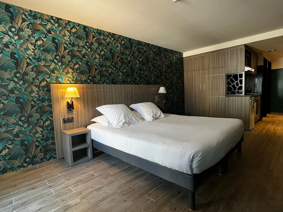 Unique Hôtel & Residence主图