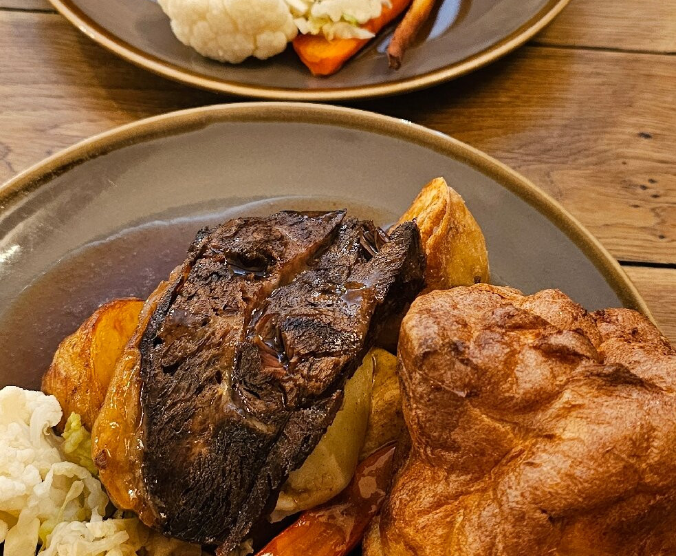 Fox & Pheasant Inn主图