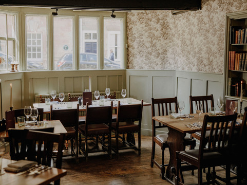 斯坦福德镇酒店住宿-The Bull & Swan