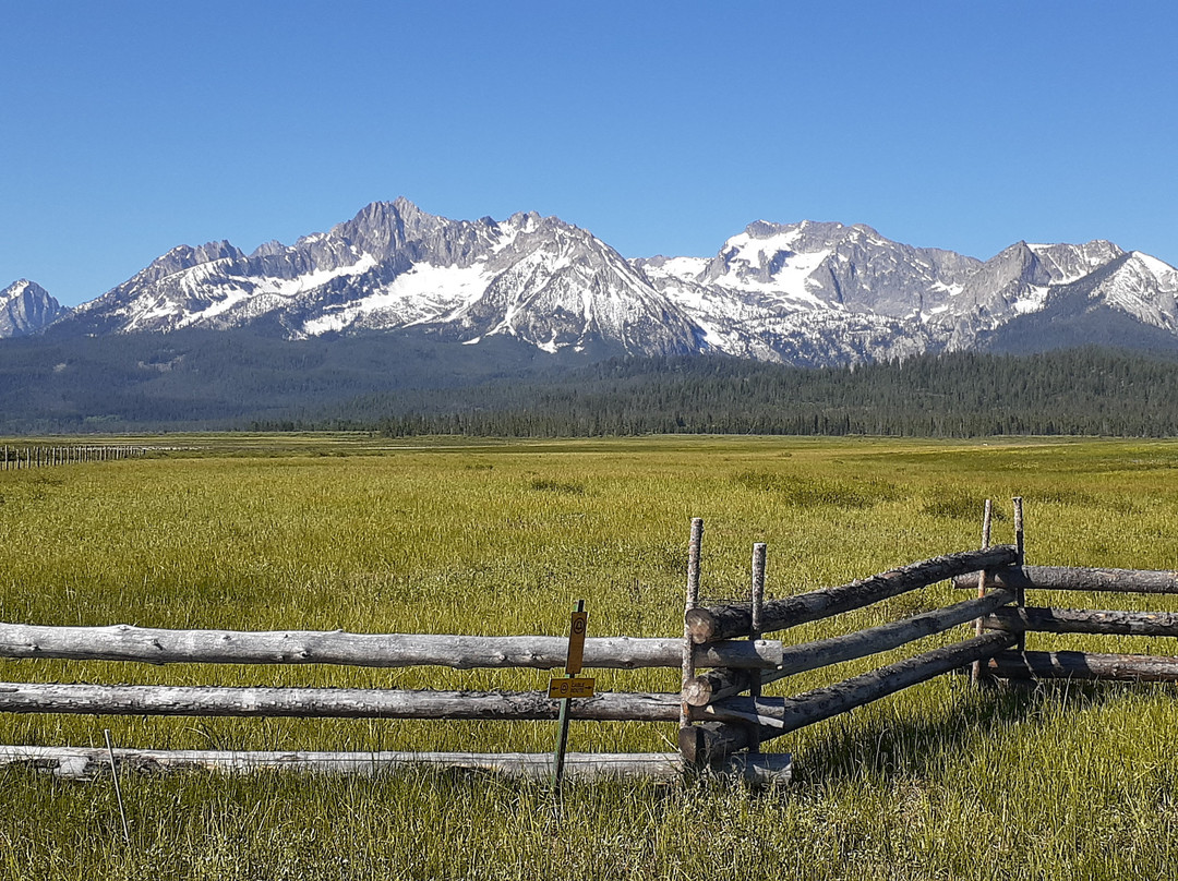 Stanley High Country Inn主图