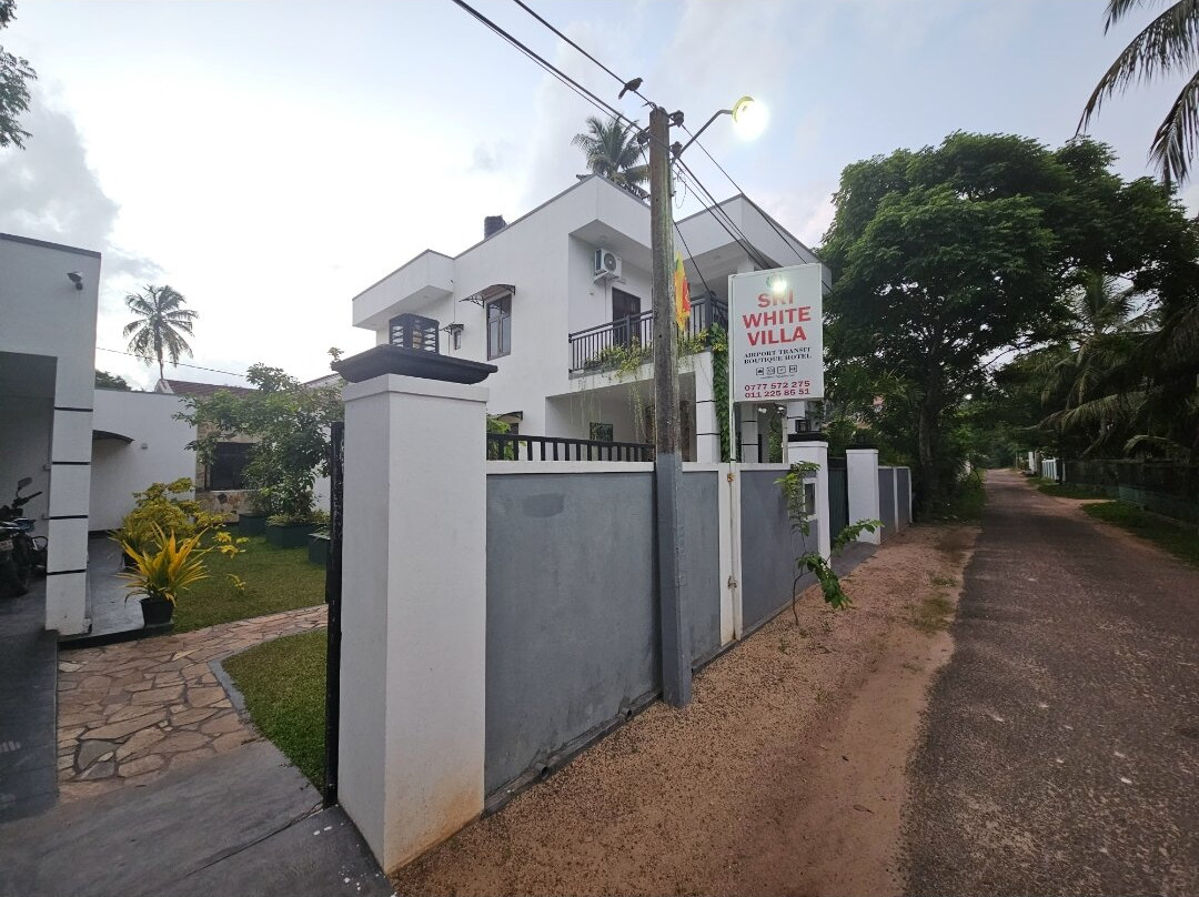Sri White Villa Katunayake