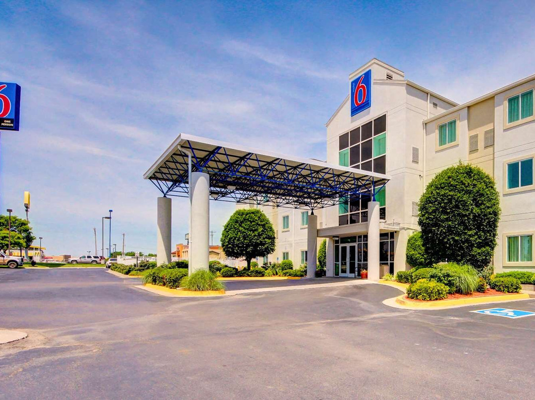 Kingfisher酒店住宿-Motel 6 El Reno