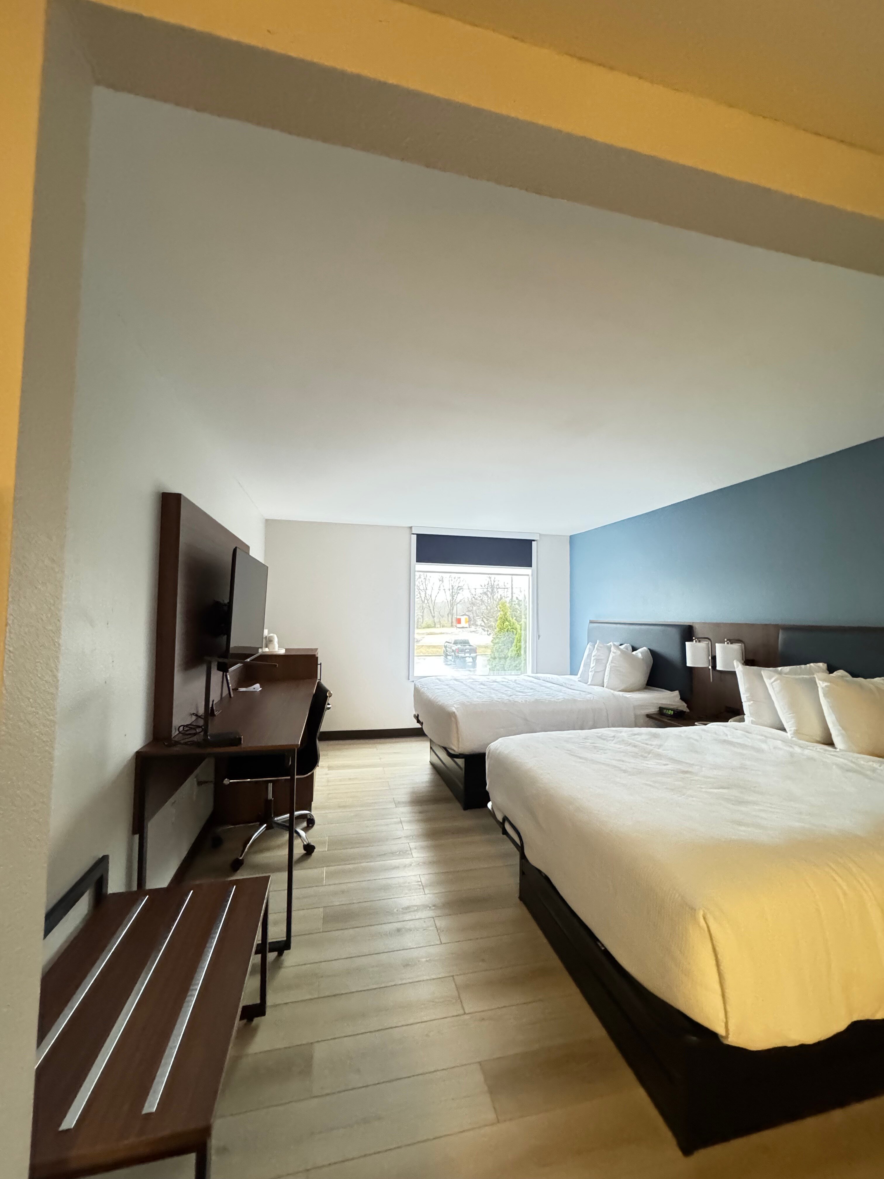 Wingate by Wyndham Dublin Near Claytor Lake State Park-客卧