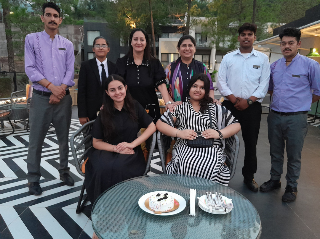 Velmore Kasauli Operated By Royal Orchid Hotel Ltd