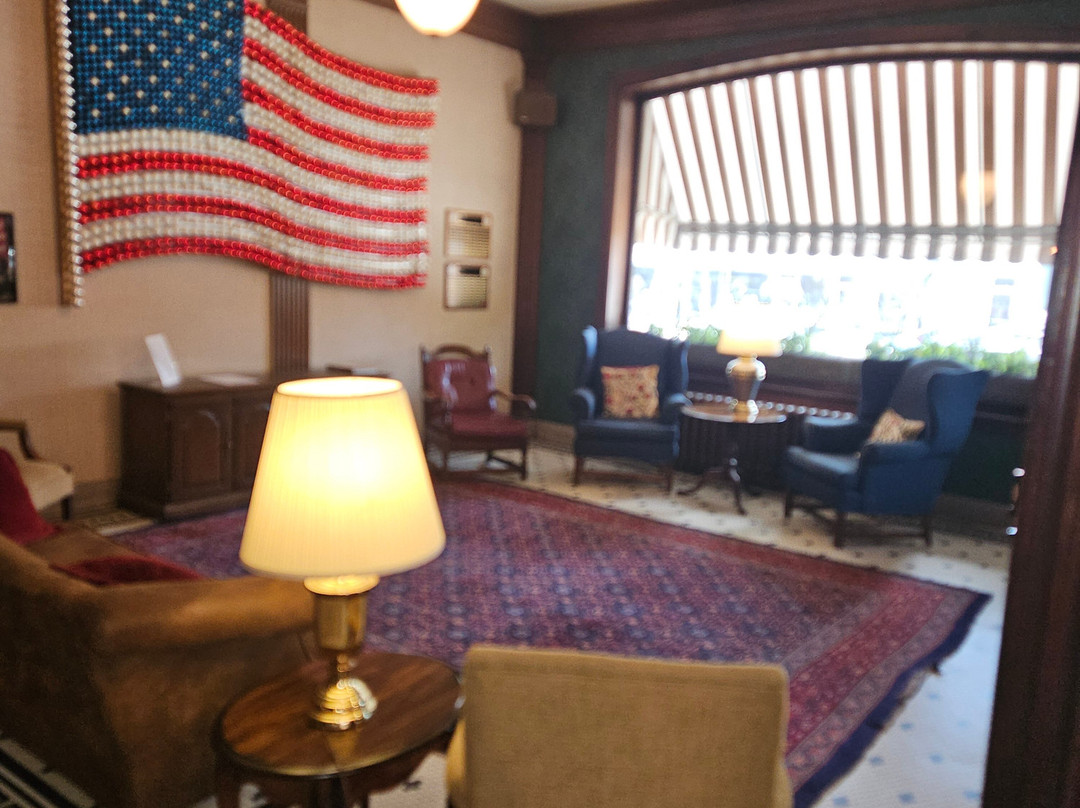 Penn Wells Hotel主图