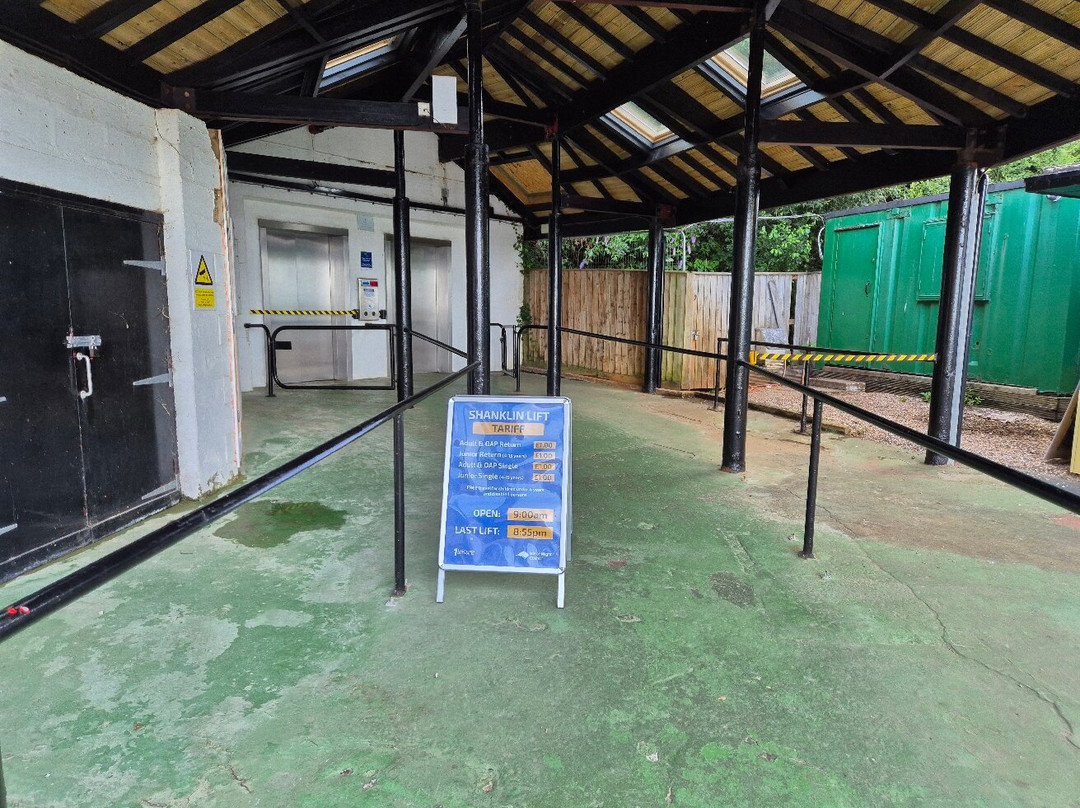 Shanklin Cliff Lift