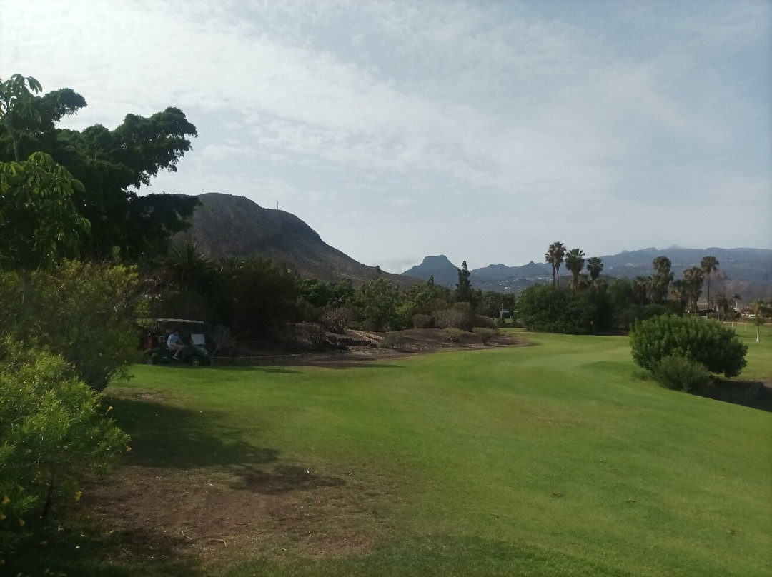 Los Palos Centro de Golf-阿罗纳必去景点