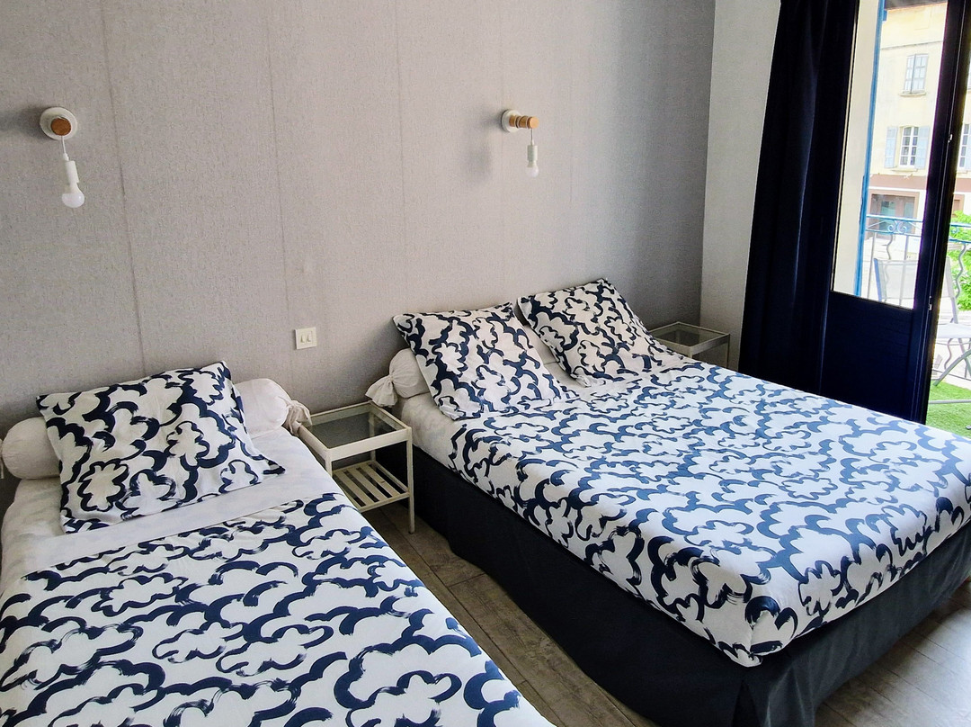 乐巴莱酒店主图