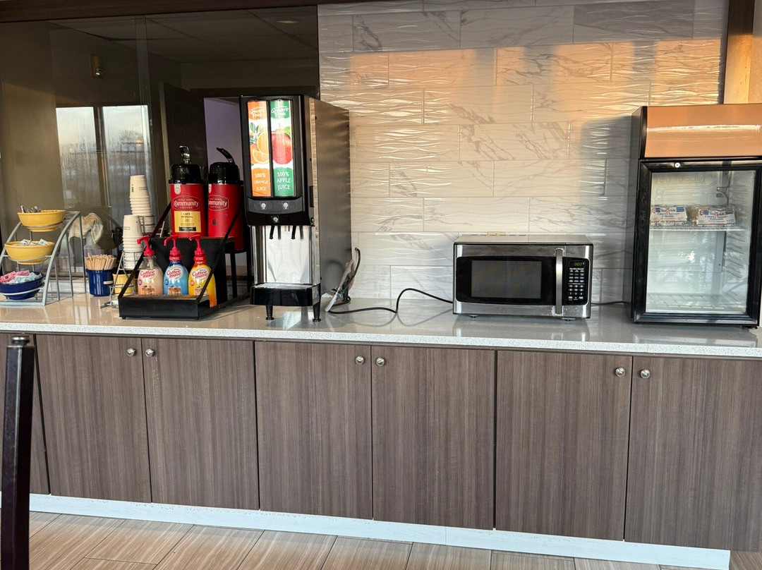 Days Inn & Suites by Wyndham Opelousas主图