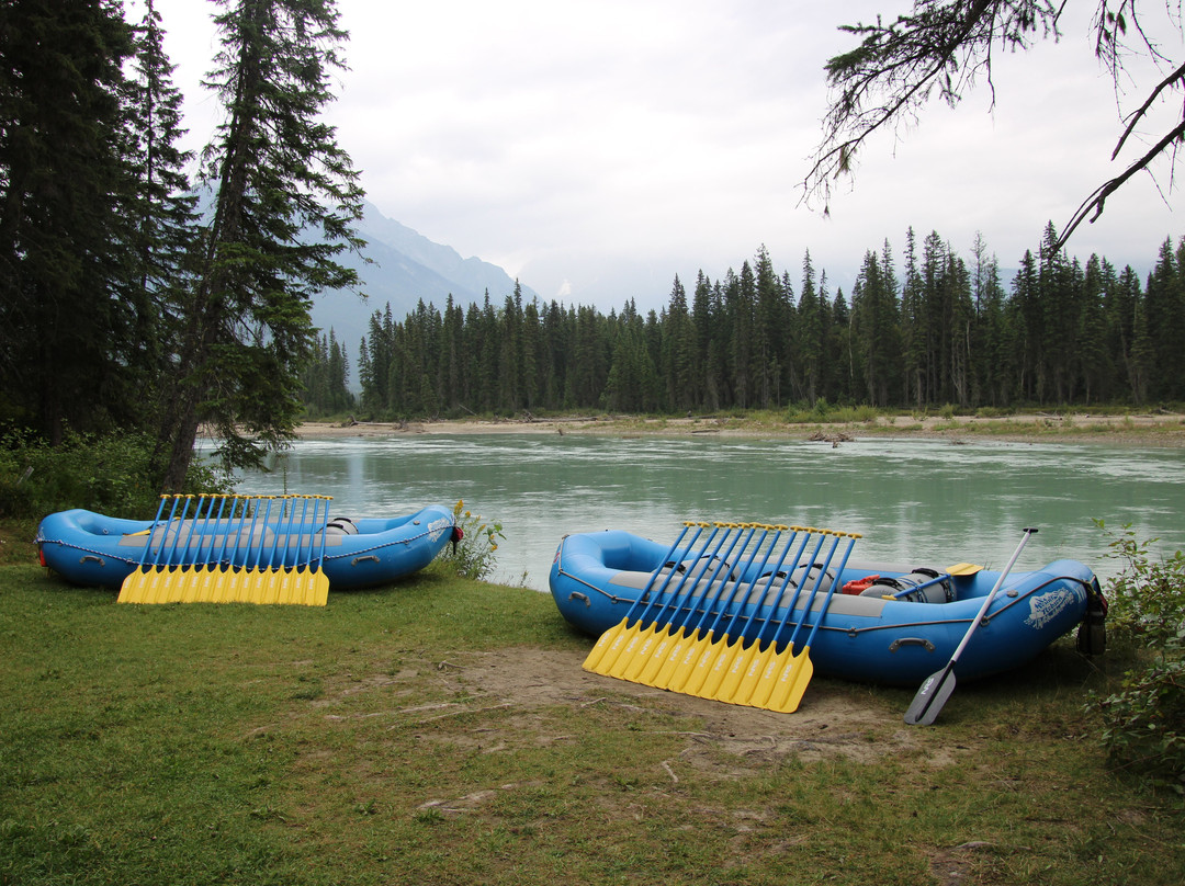 Mount Robson Whitewater Rafting Co.-维尔蒙特必去景点