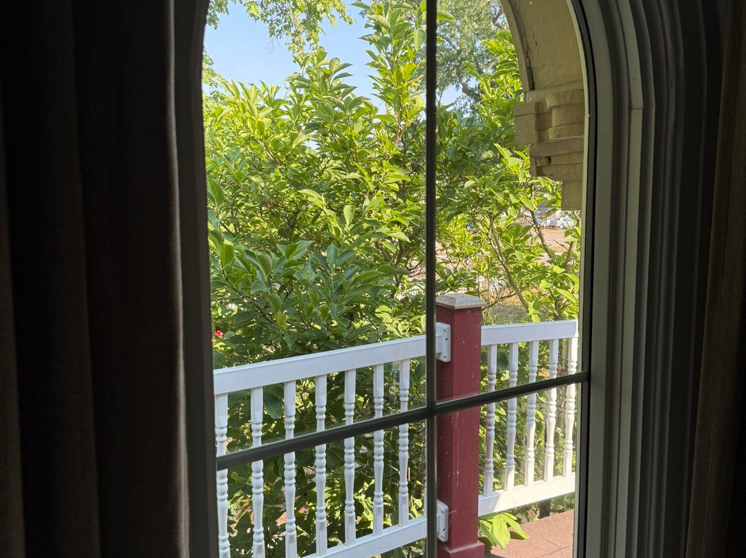 Holman's Heritage Suites主图