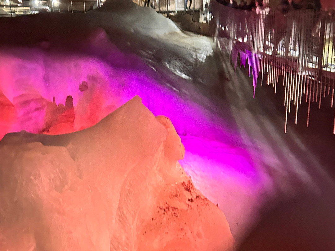 Dachstein Giant Ice Caves-上特劳恩必去景点