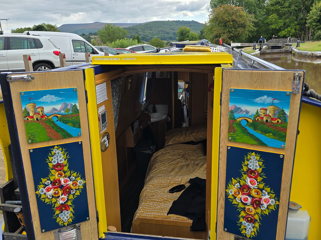 Road House Narrowboats-Gilwern必去景点