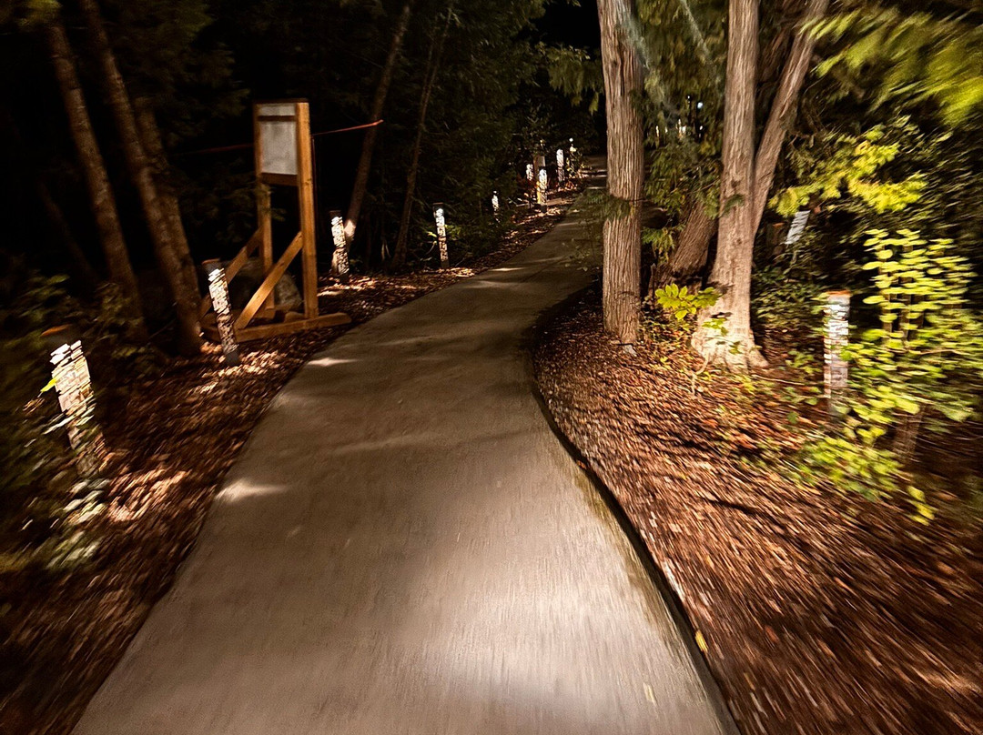 The Grove Theatre-芬内隆佛斯必去景点