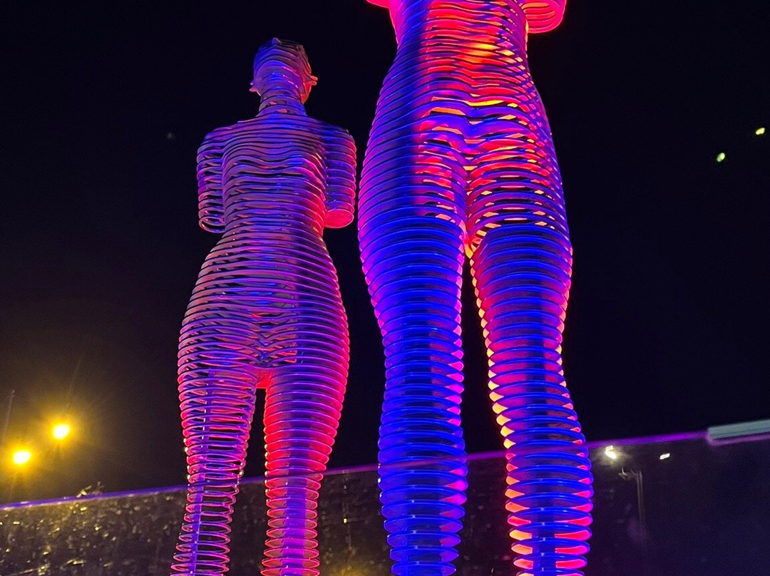 Monument Ali and Nino-巴统必去景点