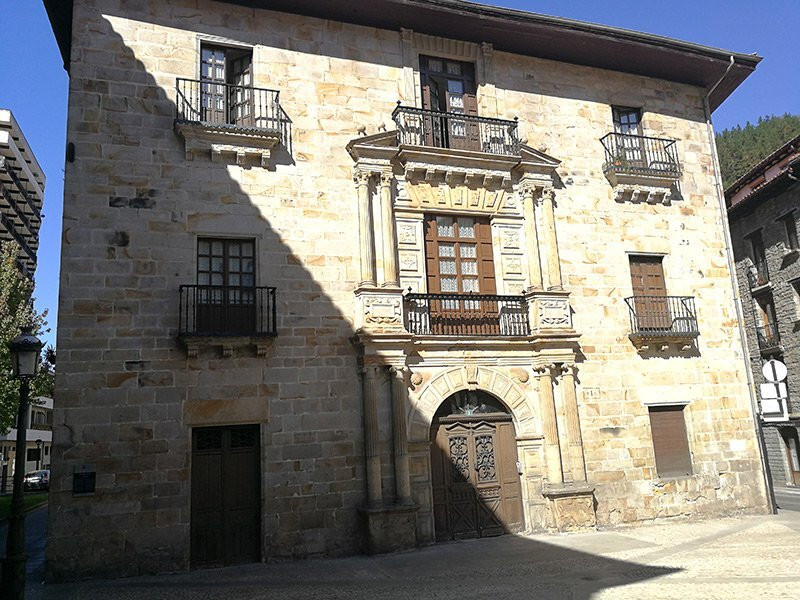 Egino Mallea Jauregia