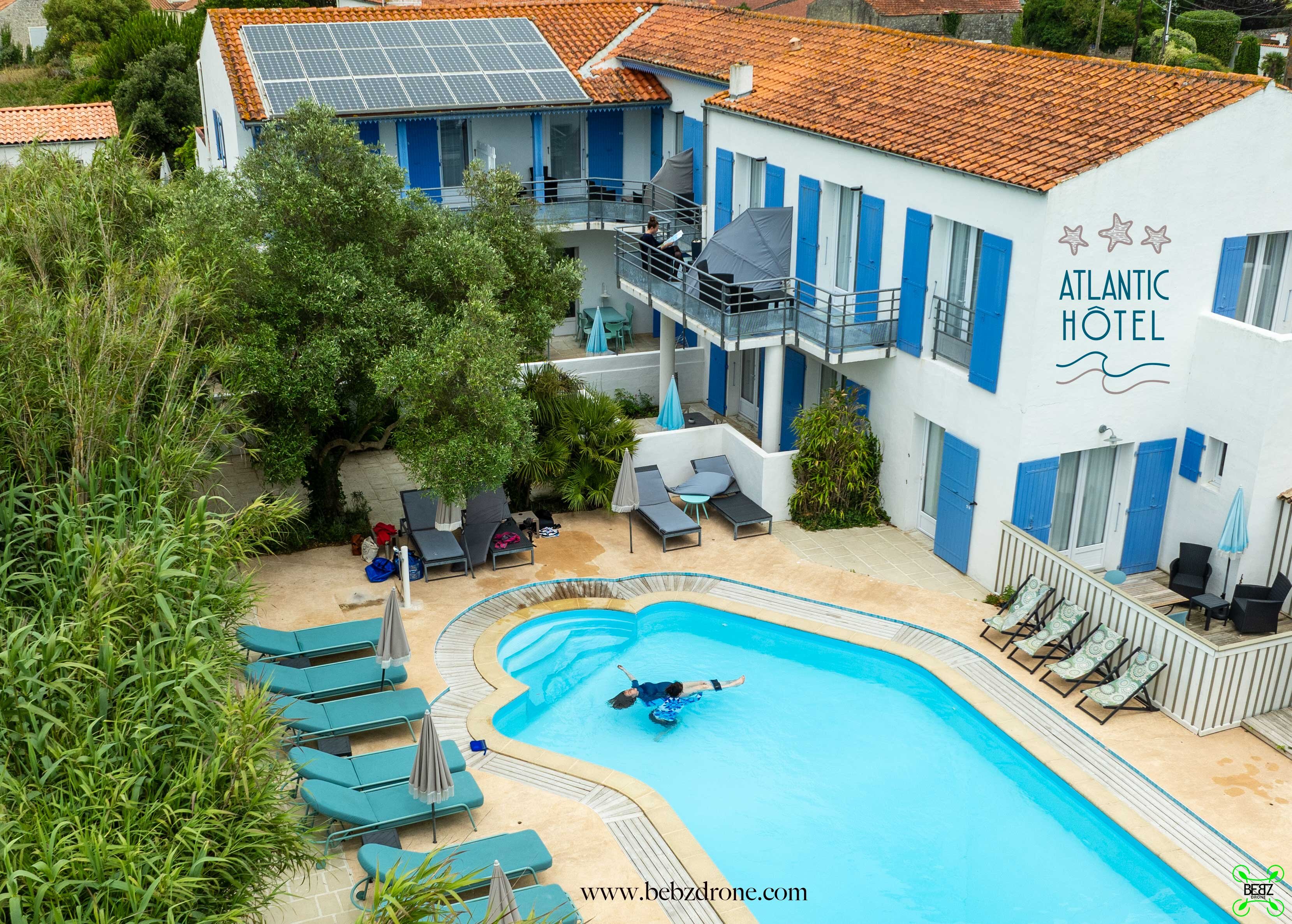Atlantic Hôtel-泳池