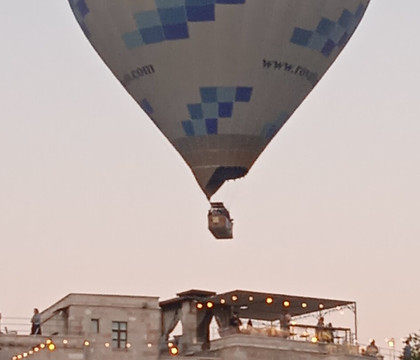 萨克斯甘岩洞酒店主图