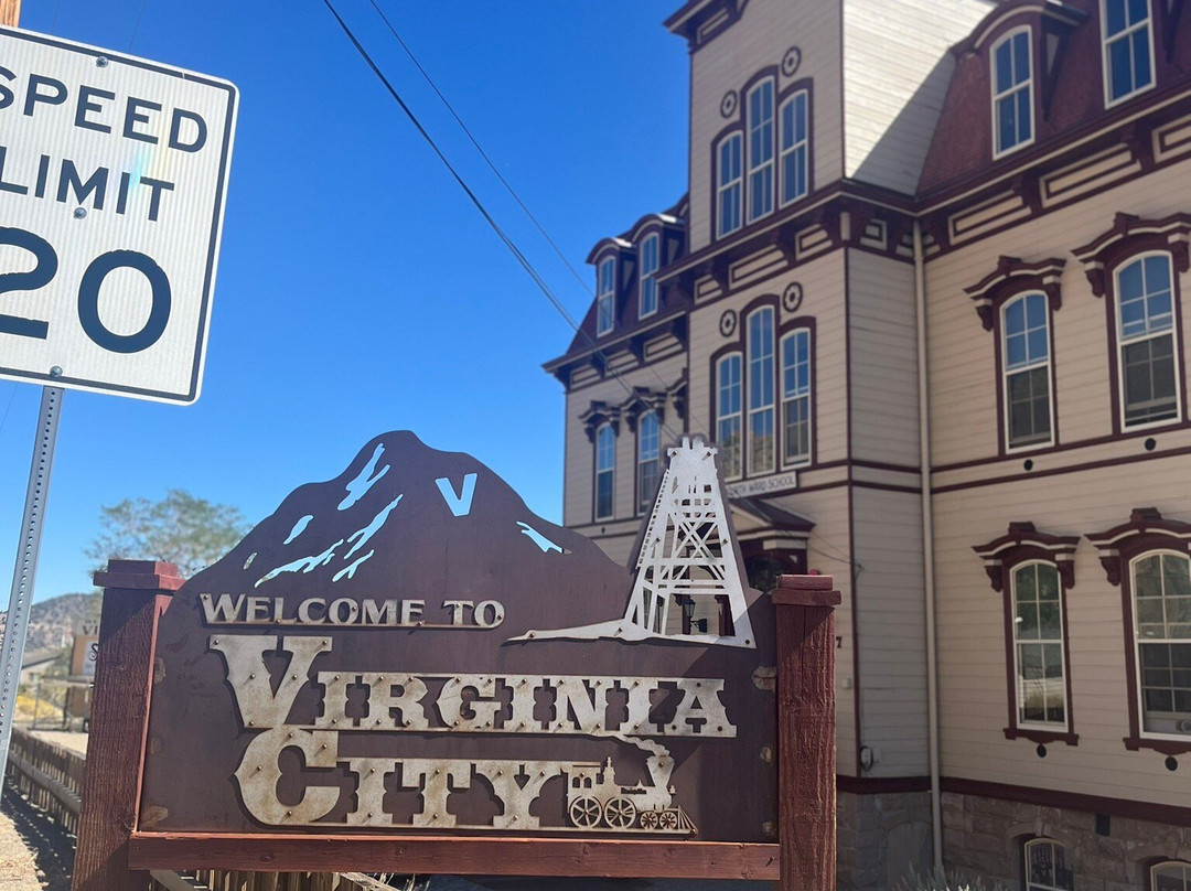 Historic Fourth Ward School Museum-弗吉尼亚市必去景点