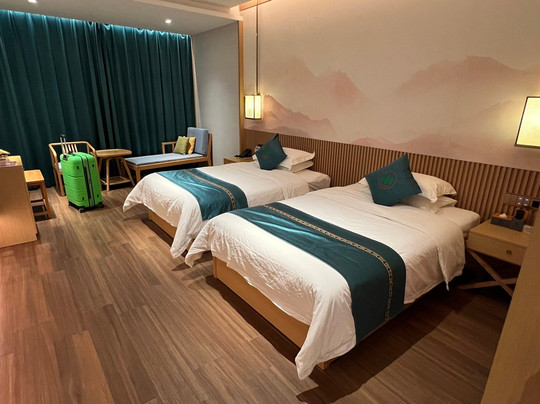 Lanting Elegant Restaurant Hotel (zhangjiajie National Forrest Park Sign)