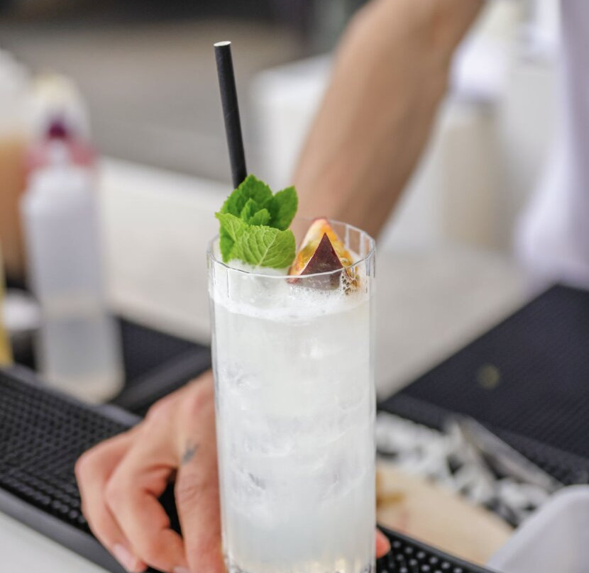 Purple Fish Lounge Bar-蒙特勒必去景点