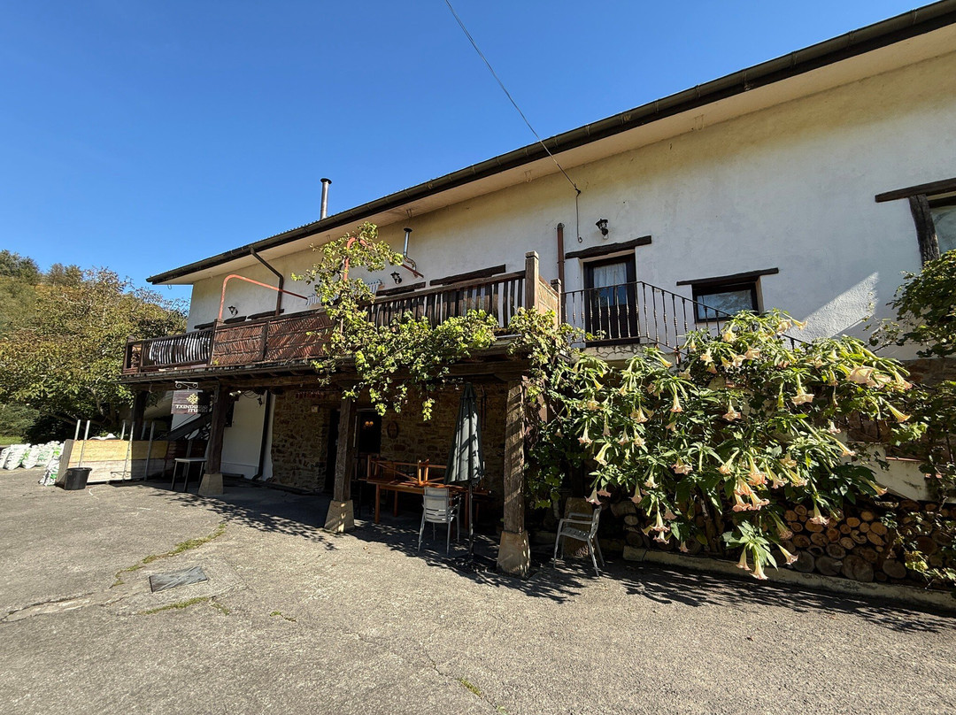 Txindurri Iturri Sidreria y Casa Rural主图