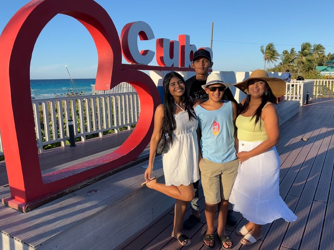 Avenida 1ra-巴拉德罗必去景点