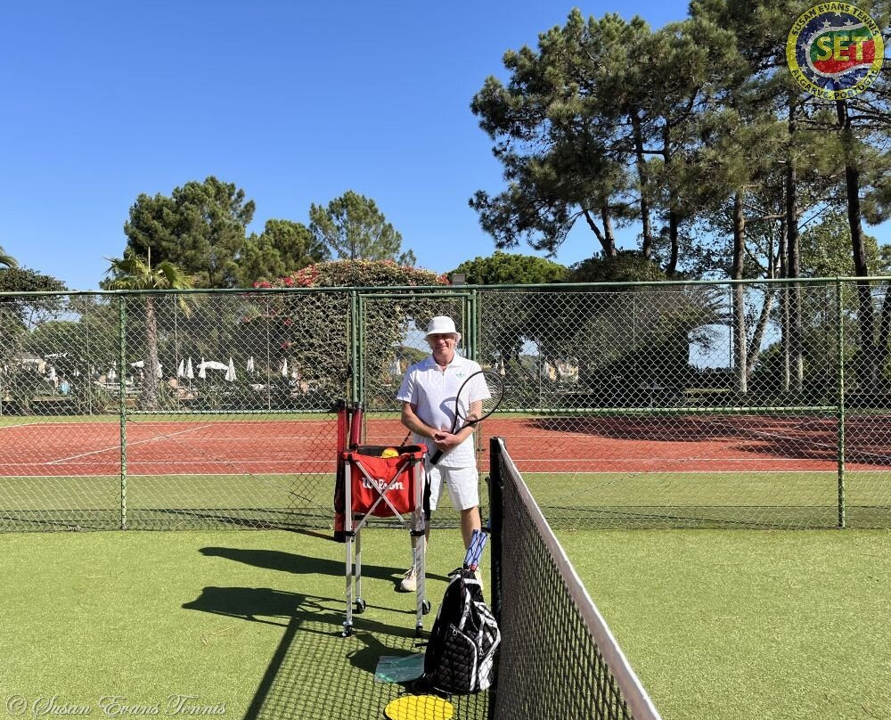 Susan Evans Tennis-Olhos de Agua必去景点