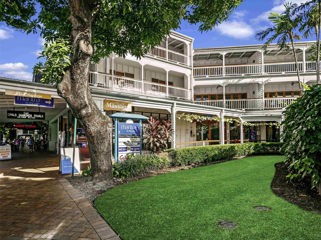 曼特拉小港旅店