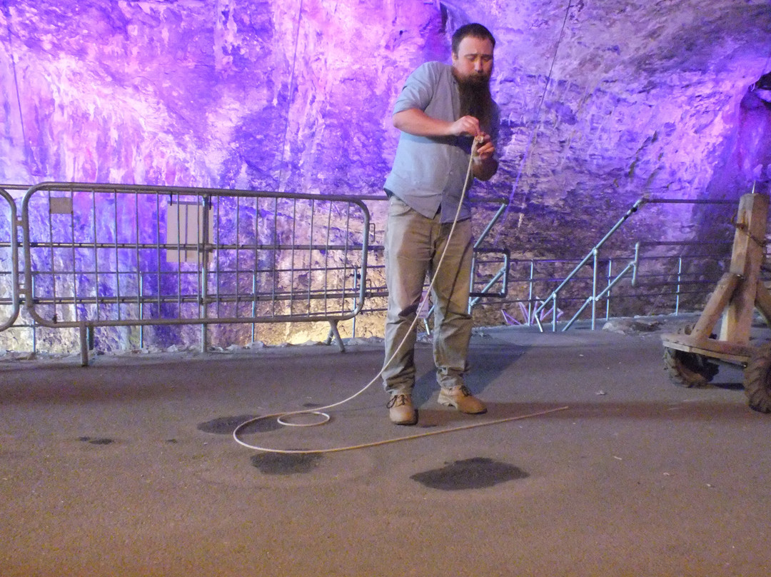 Peak Cavern-Castleton必去景点