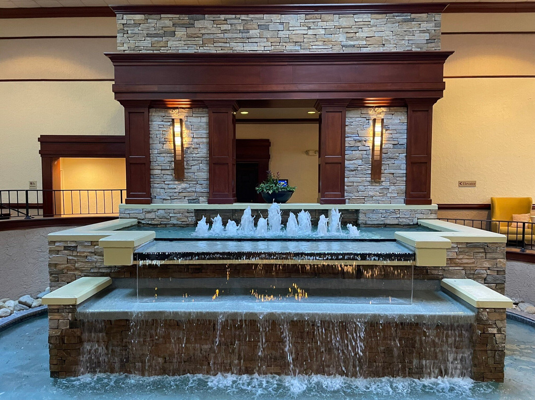 Doubletree By Hilton Hotel Detroit - Dearborn主图