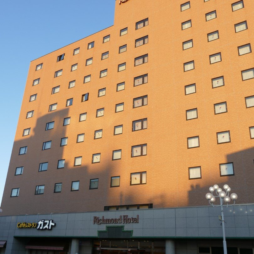 松本里士满酒店主图