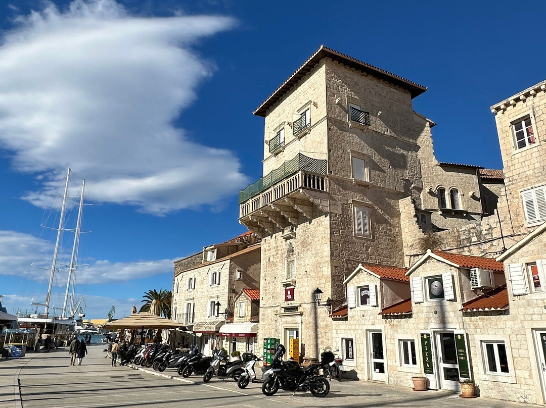 Vitturi Tower-特罗吉尔必去景点