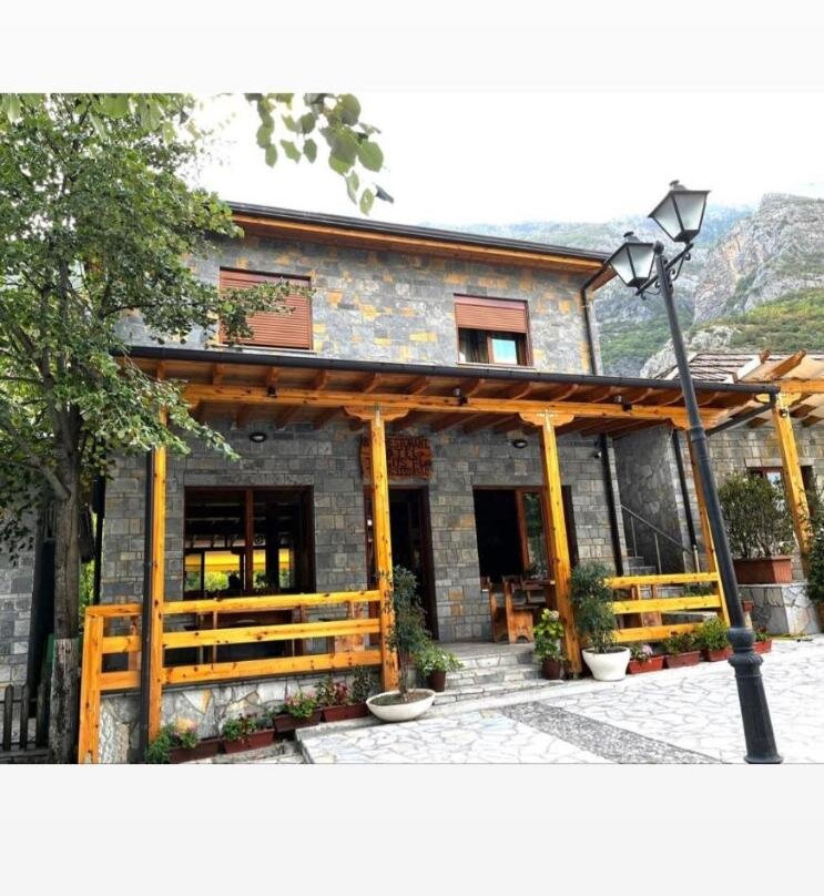 Bar Restaurant Hotel “Te Gusti”