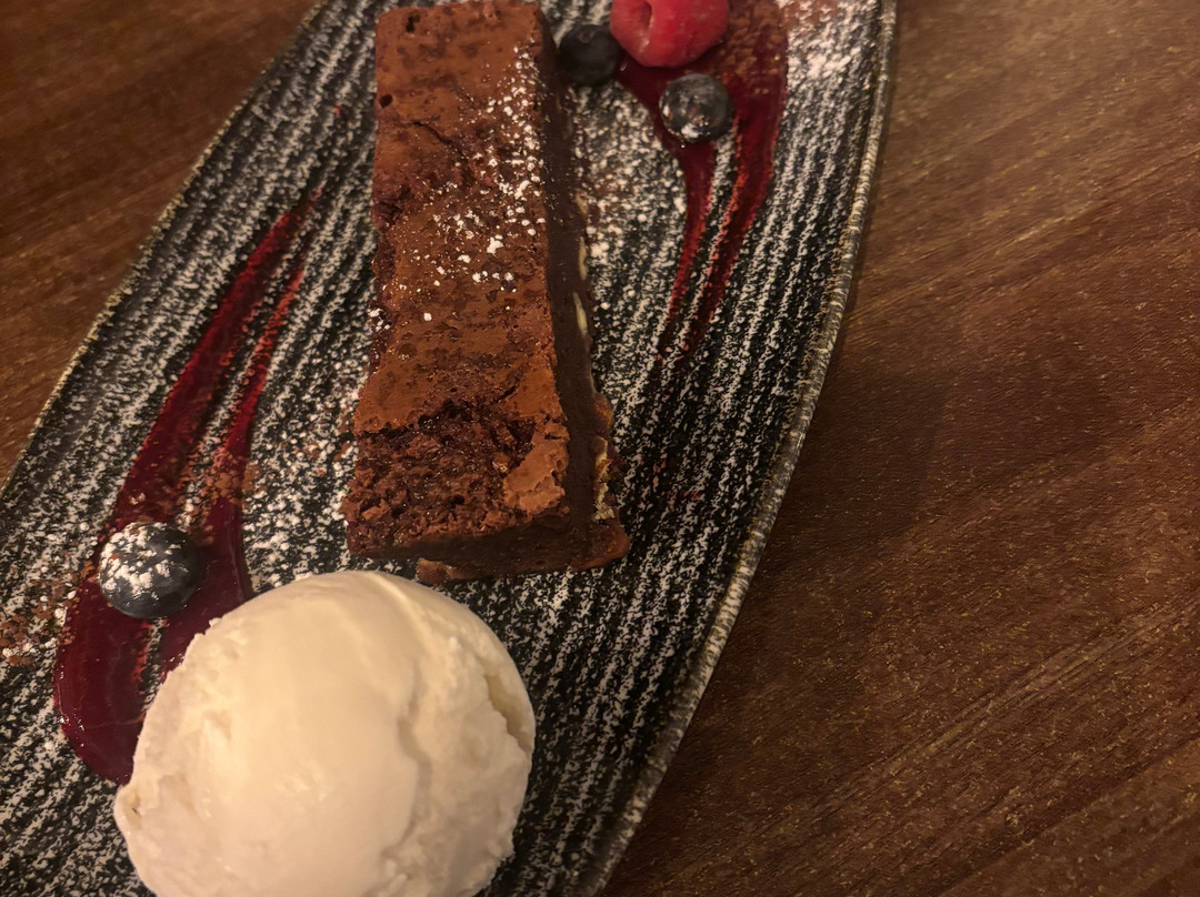 The Melbreak Hotel主图