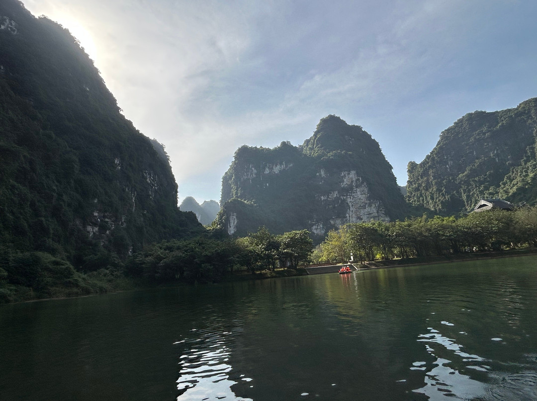 Go Asia Travel-Long Bien必去景点