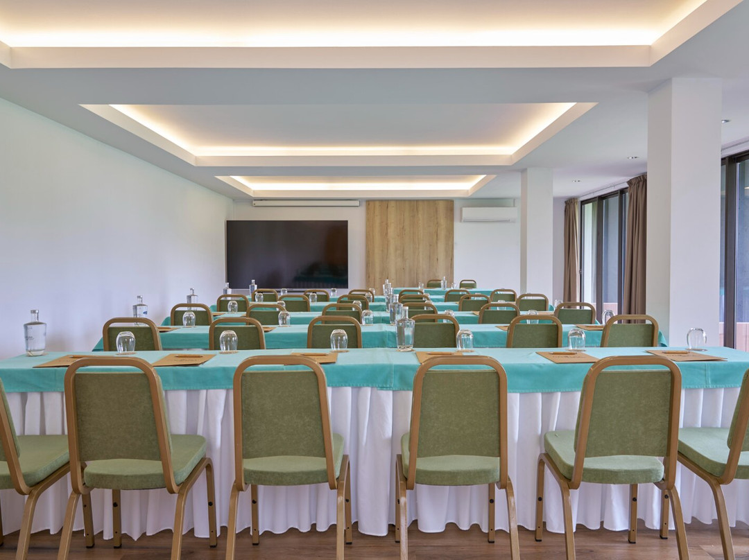 Caloura Hotel Resort主图