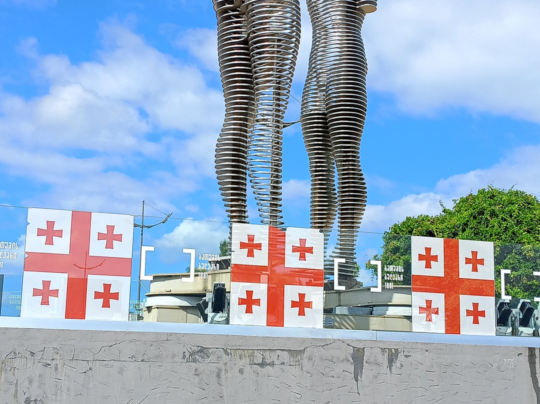 Monument Ali and Nino-巴统必去景点