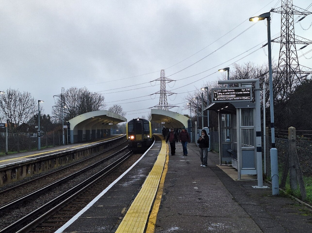 Malden Manor Station