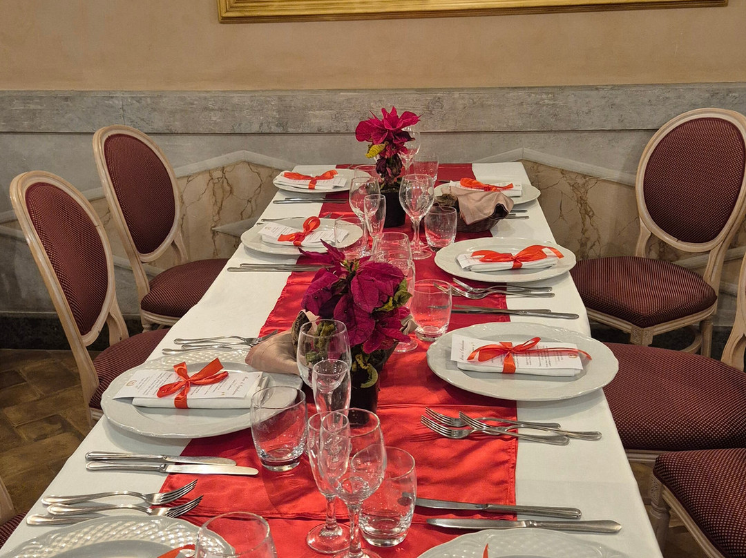 黎莱斯卡斯特隆波齐亚酒店主图