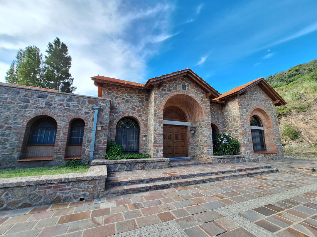 Monasterio de las Monjas Benedictinas-San Luis必去景点