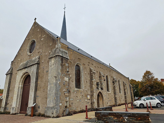 Eglise Saint Laurent-Le Fenouiller必去景点
